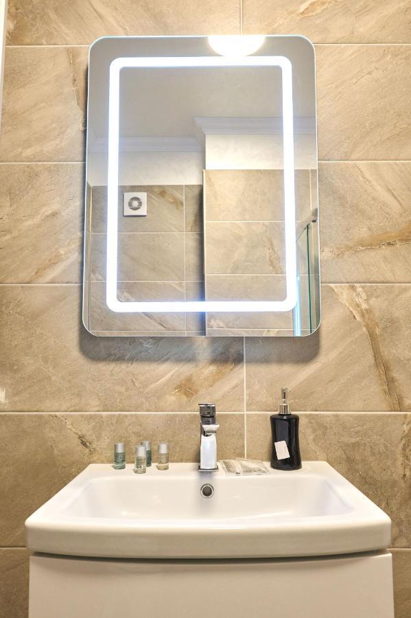 Moonstar Apartment - Spa N Pools Beach Resort 마마이아 외부 사진