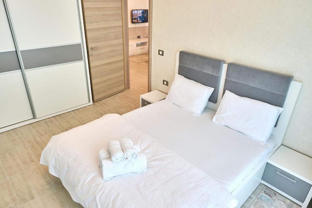 Moonstar Apartment - Spa N Pools Beach Resort 마마이아 외부 사진