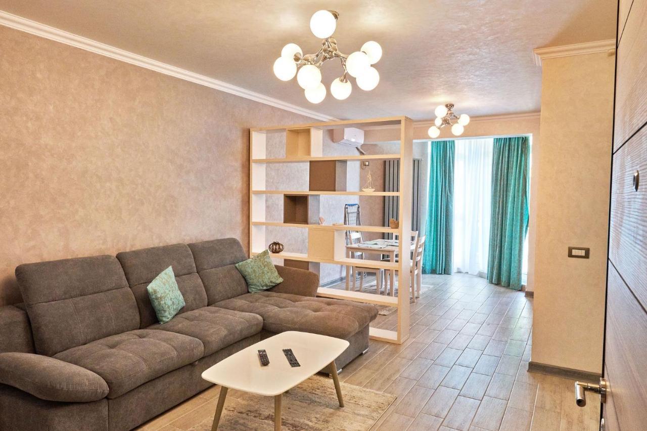 Moonstar Apartment - Spa N Pools Beach Resort 마마이아 외부 사진